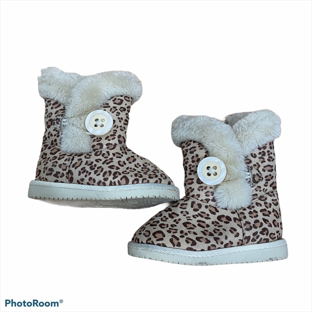 Cheetah Faux Fur Lined Ankle Boots Sz 5 Tan Button